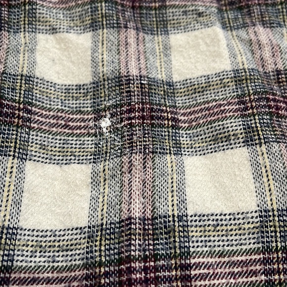 Woman’s ROOTS flannel - Picture 2 of 7